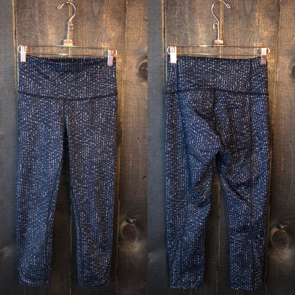 lululemon athletica Pants - Lululemon Crop Leggings Criss Cross Bottom Detail